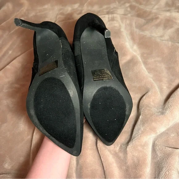 CLASSIC Black Faux Suede Pointed Toe Stiletto Ankle Bootie - Size 8 | Classic - Picture 8 of 10